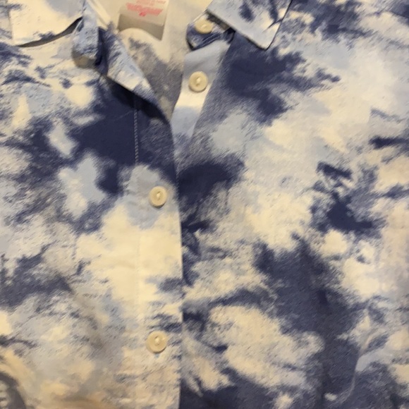 Three shirts - Picture 7 of 11